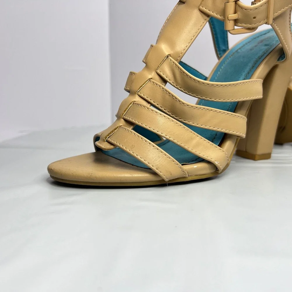Promise Block Heel Sandals 8.5 Beige‎ Tan Strappy Gladiator Buckle